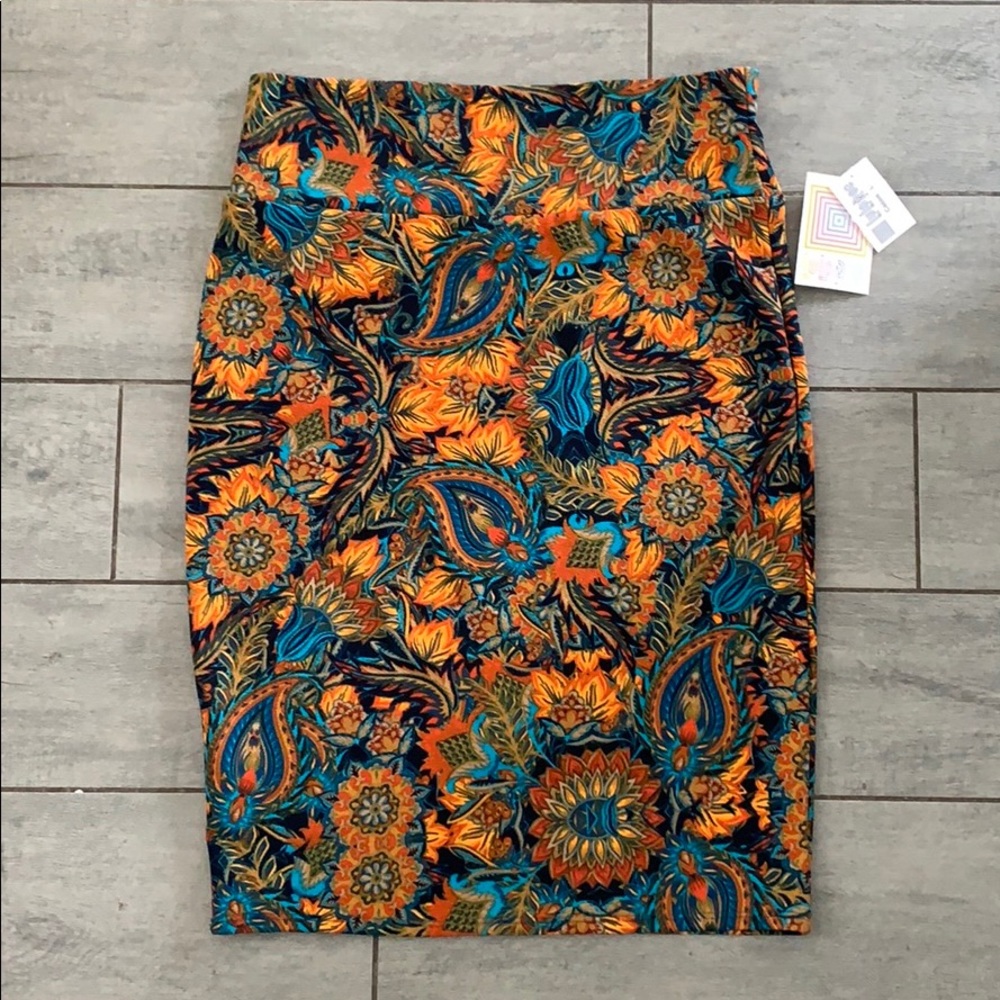 Lula Roe Cassie Pencil Skirt